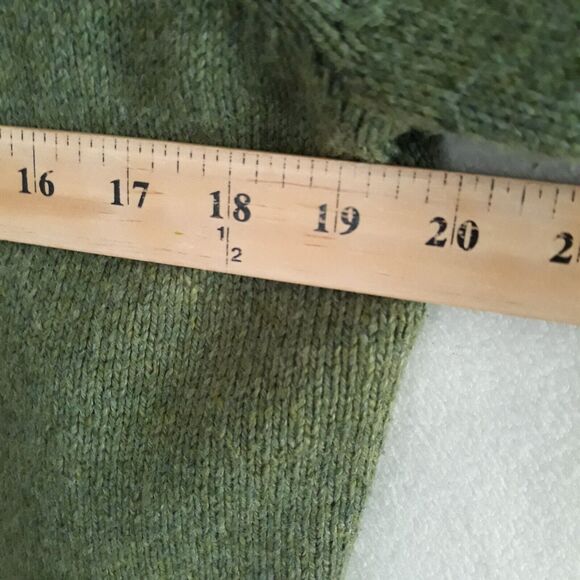 Croft & Barrow Cardigan Sweater Women's PM Sage Green  Snowflake Winter Zipper - Picture 8 of 13